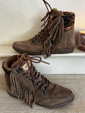 Pikolinos Suede Fringe Booties Women’s Size 8.5 EU 39